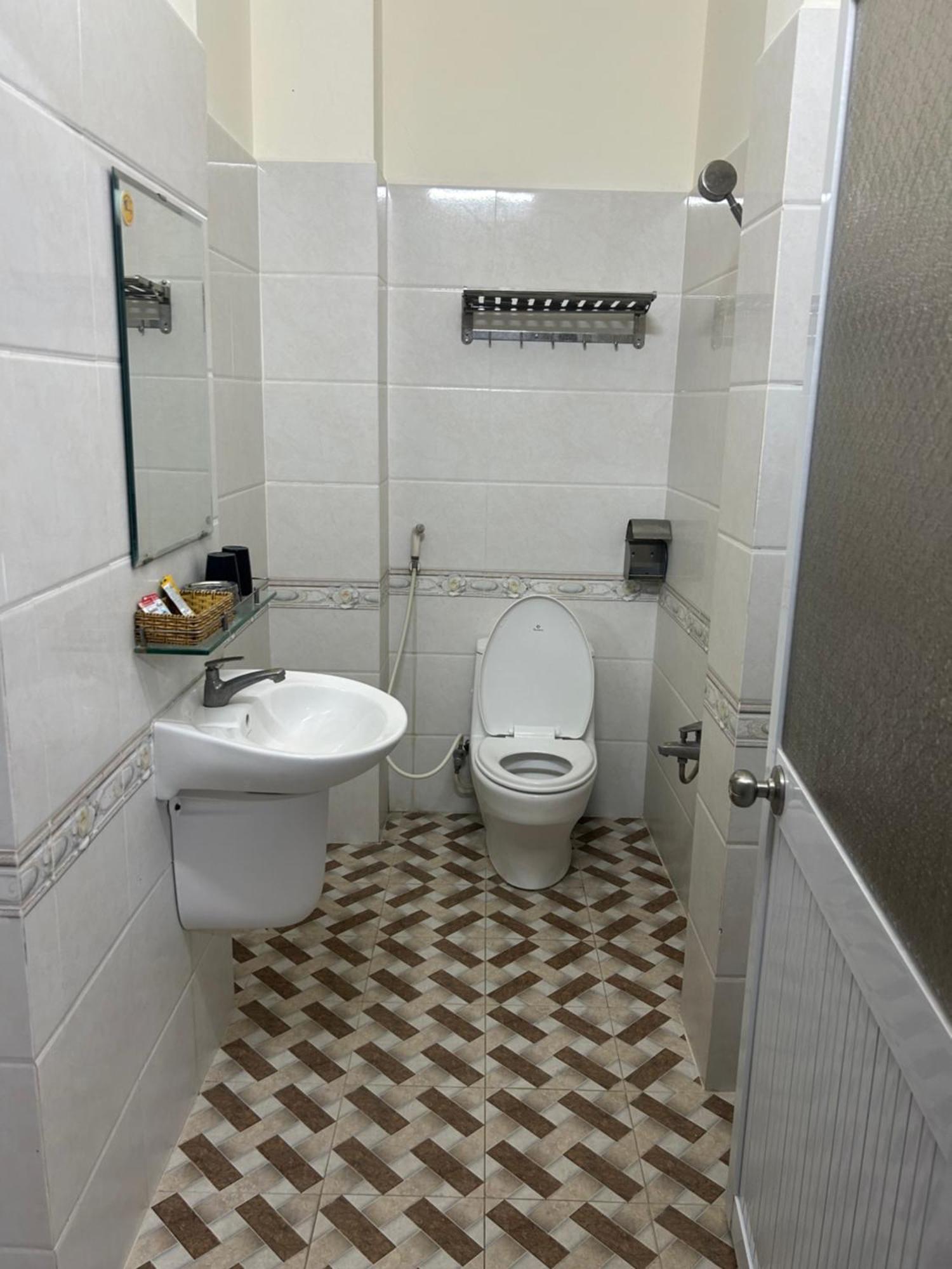 Hotel Anh Tuan Bac Lieu Екстериор снимка