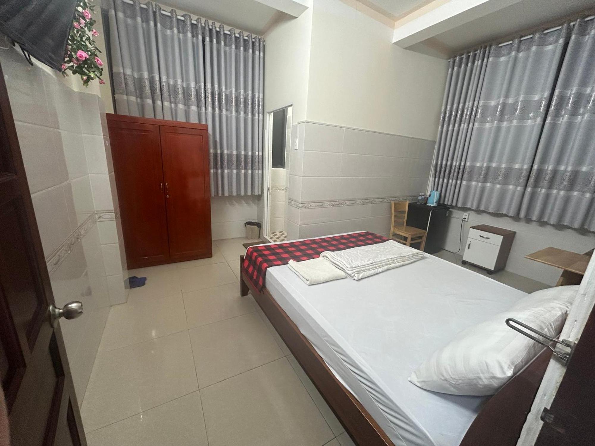 Hotel Anh Tuan Bac Lieu Екстериор снимка